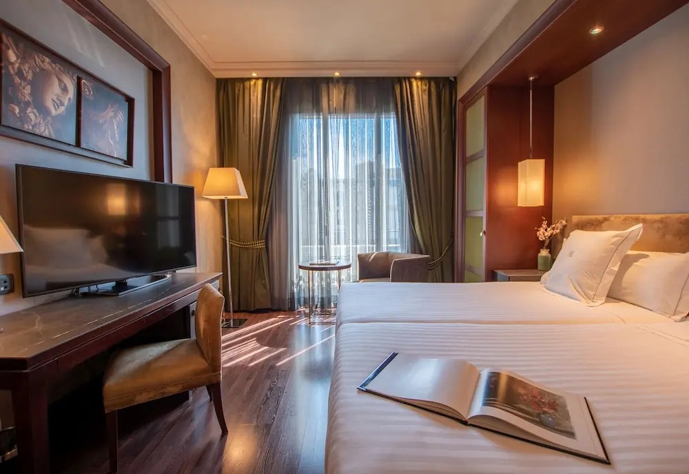 هتل بارسلونا 4 ستاره